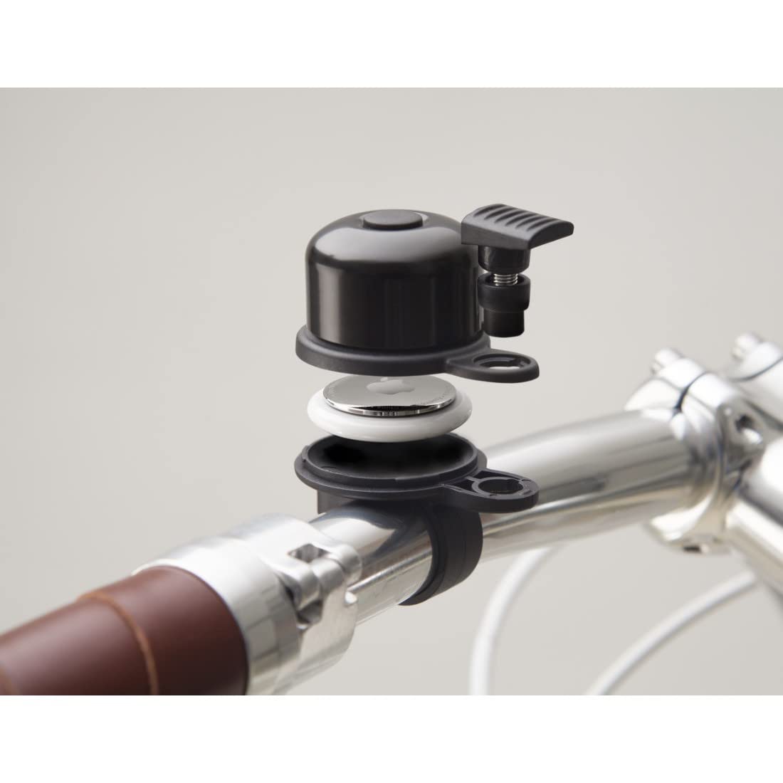 hama-airbell-fahrradklingel-f-r-apple-airtag-diebstahlschutz-85db-2-2cm-schwarz image 4