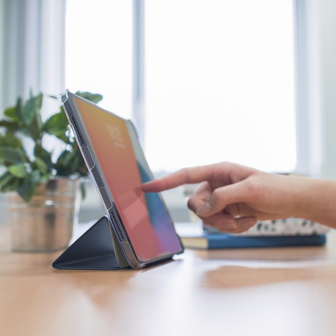 hama-tablet-h-lle-fold-clear-f-r-apple-ipad-10-9-10-gen-2022-dunkelblau image 2