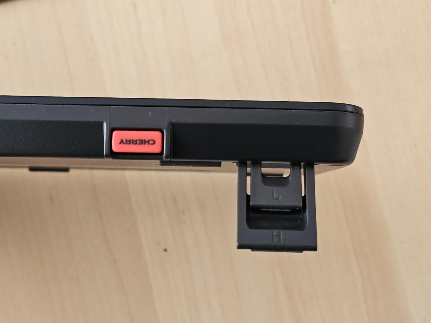 Gute Tastatur, aber etwas schwer