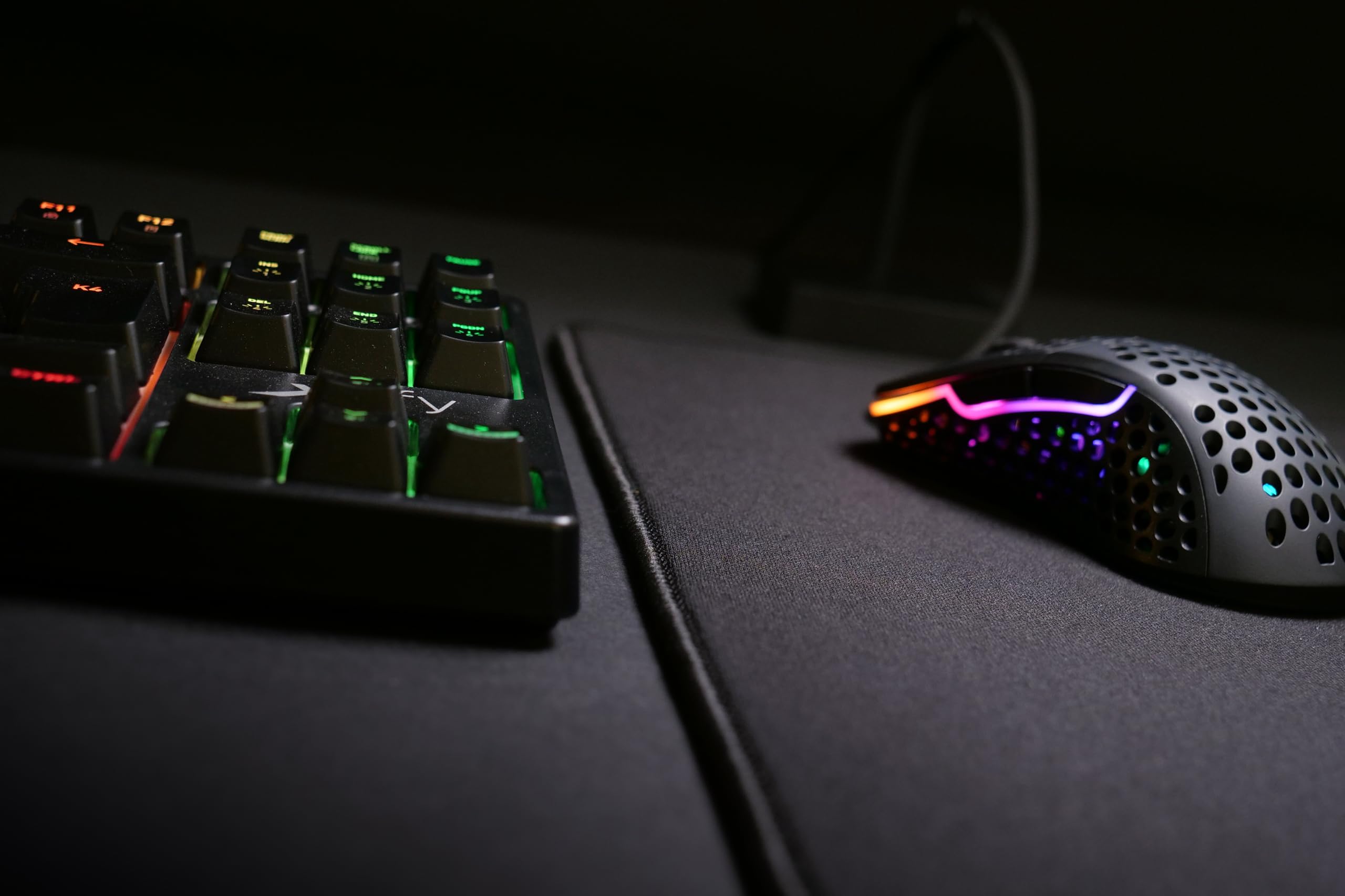 cherry-xtrfy-gp4-gaming-mauspad-460x400x4mm-original-black-edition image 5
