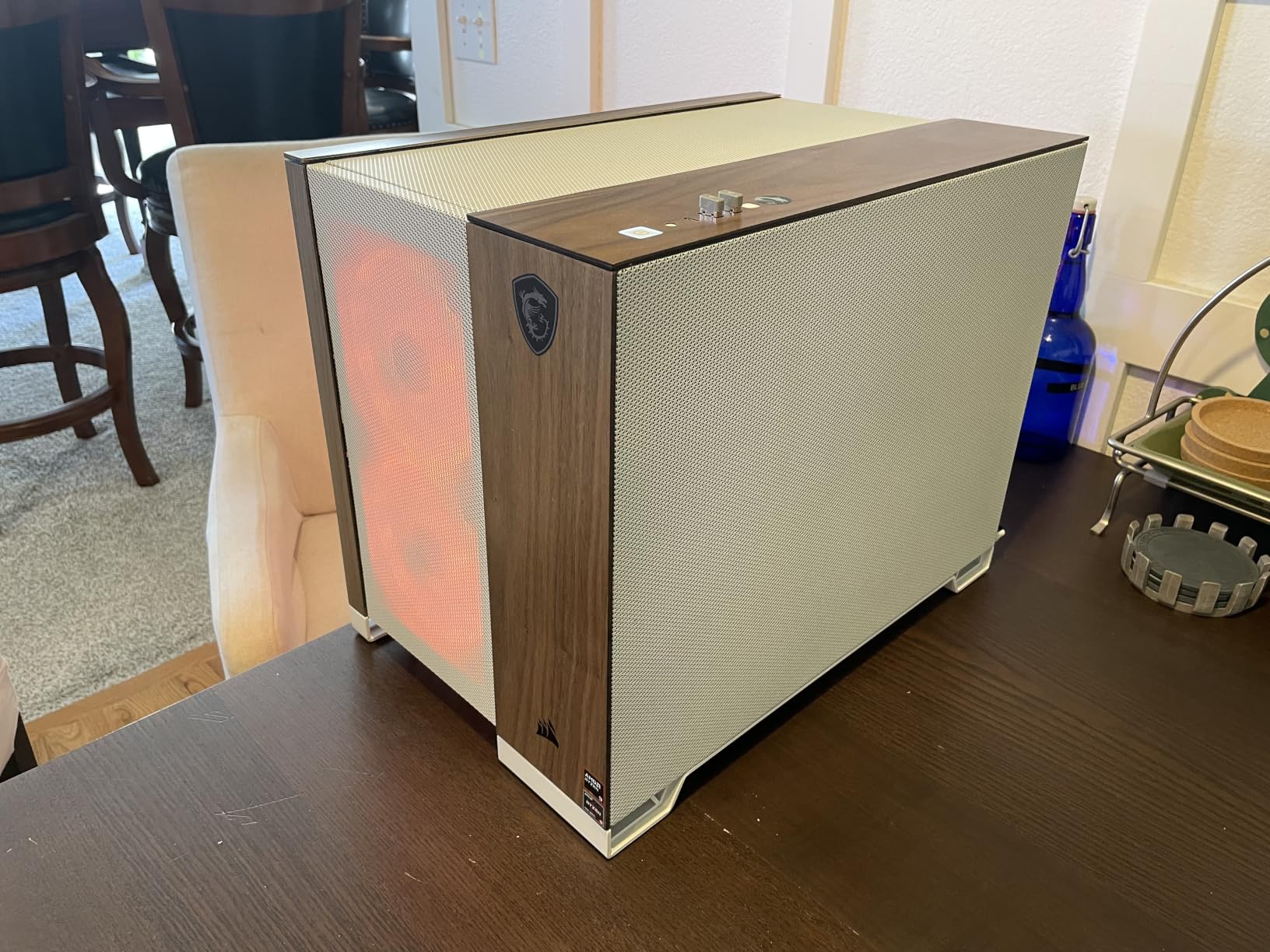 Schön, aber eng für Standard-ATX