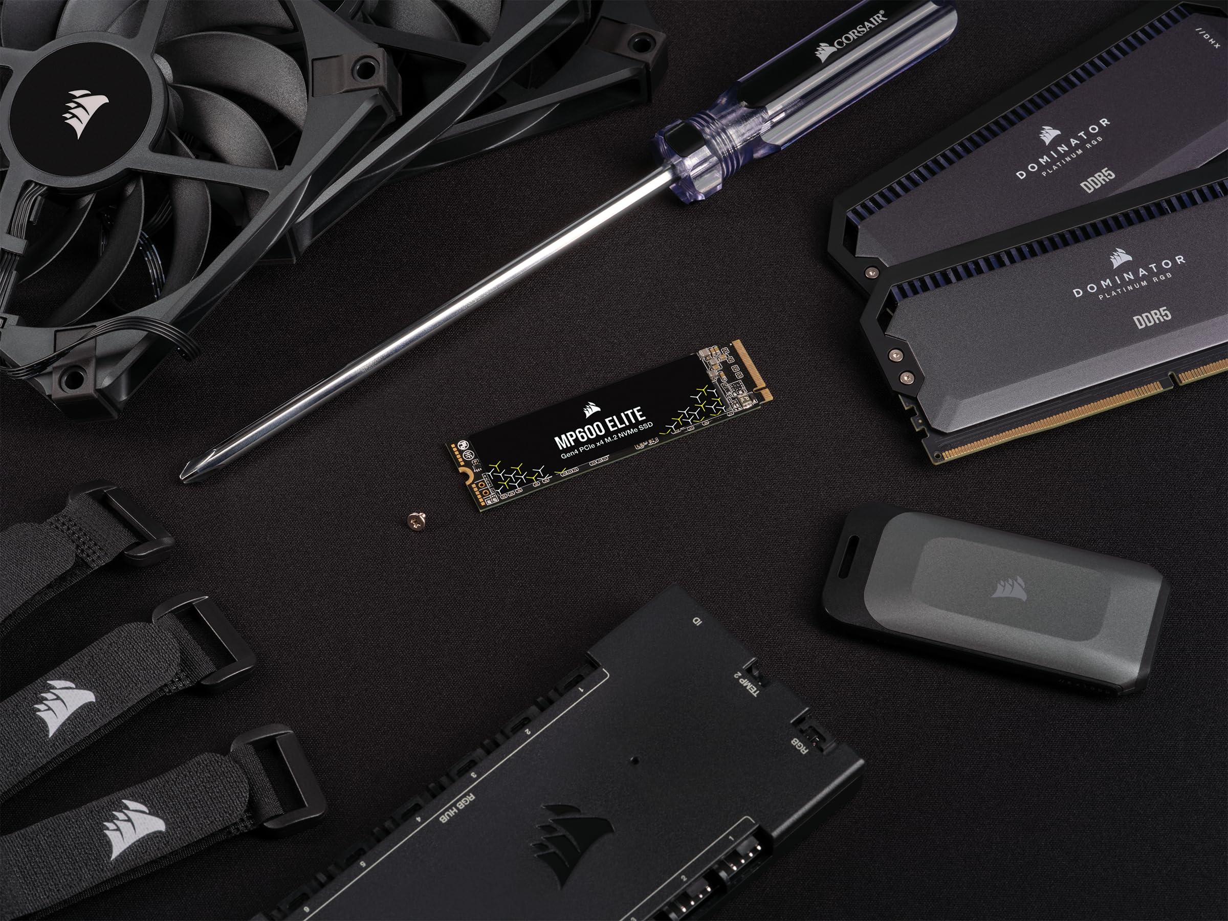 corsair-mp600-elite-2tb-m-2-pcie-gen4-nvme-ssd-7000-mb-s-lesen-3d-tlc-nand image 7
